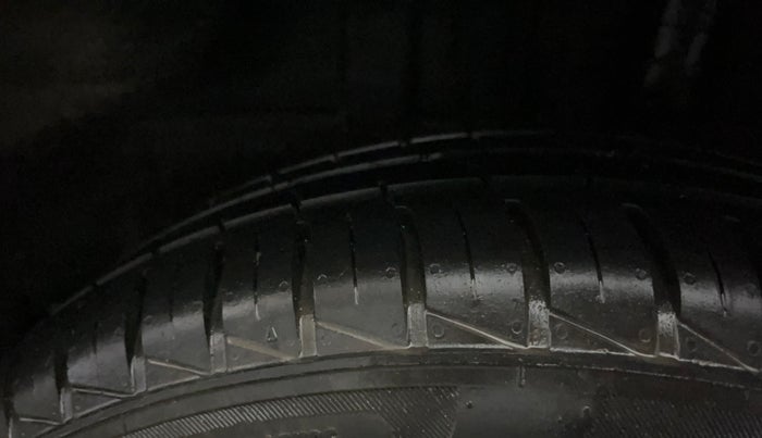 2020 Renault Kwid RXL 1.0, Petrol, Manual, 6,976 km, Left Rear Tyre Tread