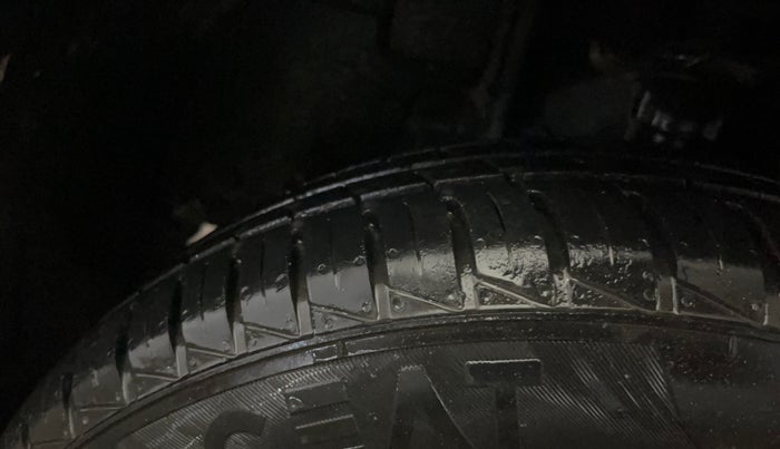 2020 Renault Kwid RXL 1.0, Petrol, Manual, 6,976 km, Left Front Tyre Tread