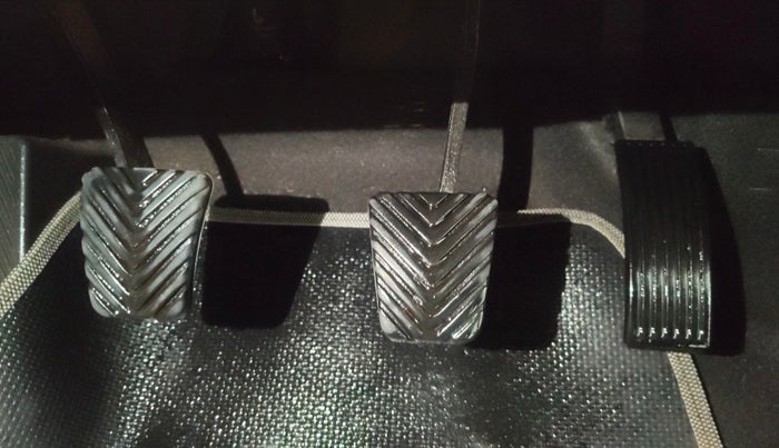 2013 Hyundai Verna FLUIDIC 1.6 CRDI SX, Diesel, Manual, 31,253 km, Pedals