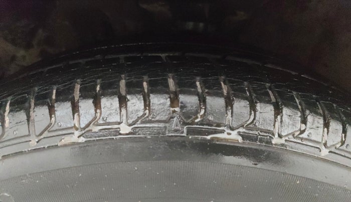 2013 Hyundai Verna FLUIDIC 1.6 CRDI SX, Diesel, Manual, 31,253 km, Left Front Tyre Tread