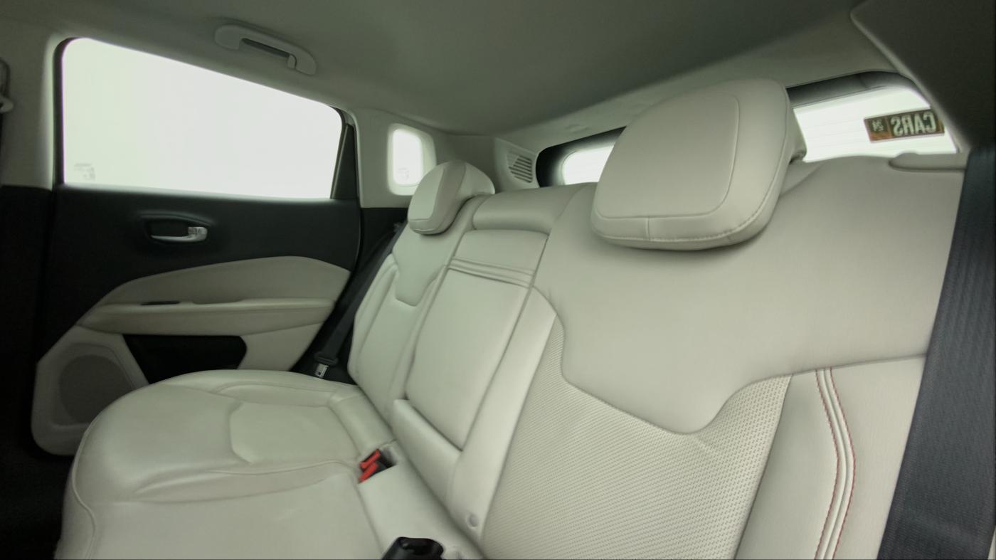 2017 Jeep Compass LIMITED 2.0 DIESEL 4X4, Diesel, Manual, 53,950 km, Right Side Rear Door Cabin