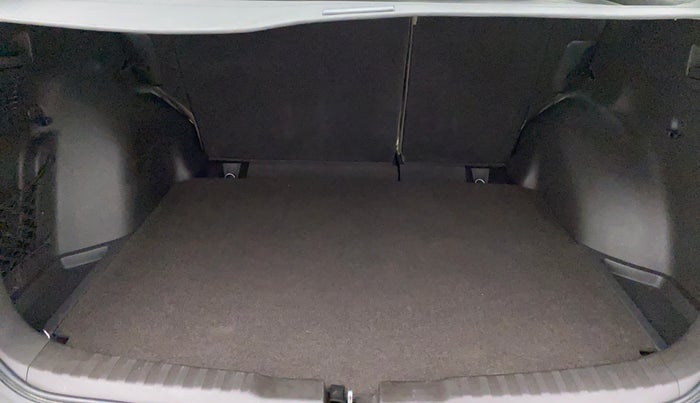 2016 Honda CRV 2.0 2WD AT, Petrol, Automatic, 42,964 km, Boot Inside