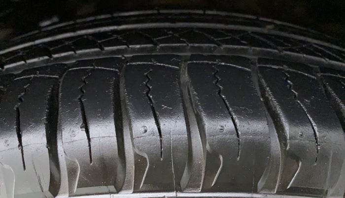 2016 Honda CRV 2.0 2WD AT, Petrol, Automatic, 42,964 km, Left Front Tyre Tread