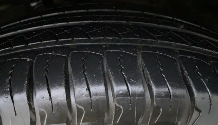 2016 Honda CRV 2.0 2WD AT, Petrol, Automatic, 42,964 km, Right Front Tyre Tread