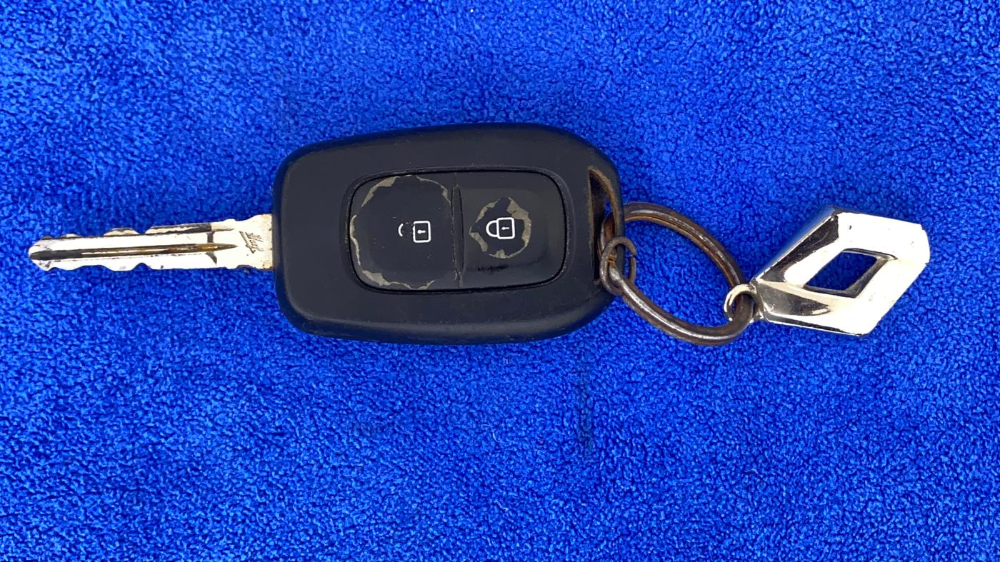 2022 Renault TRIBER RXT, CNG, Manual, 37,724 km, Key Close Up