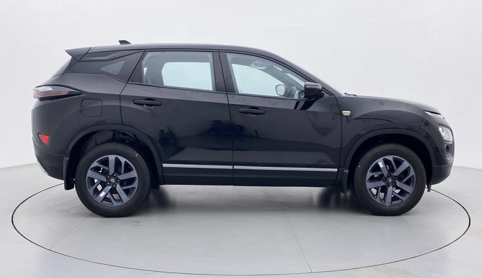 2022 Tata Harrier XZ+ DARK EDITION, Diesel, Manual, 14,710 km, Right Side View