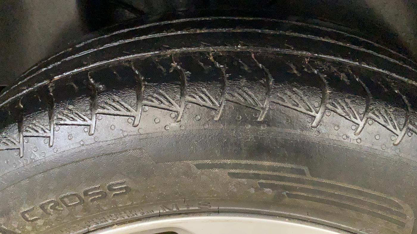 2019 Jeep Compass LONGITUDE (O) 1.4 PETROL AT, Petrol, Automatic, 52,469 km, Right Rear Tyre Tread