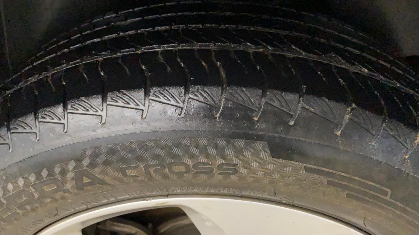 2019 Jeep Compass LONGITUDE (O) 1.4 PETROL AT, Petrol, Automatic, 52,469 km, Left Rear Tyre Tread