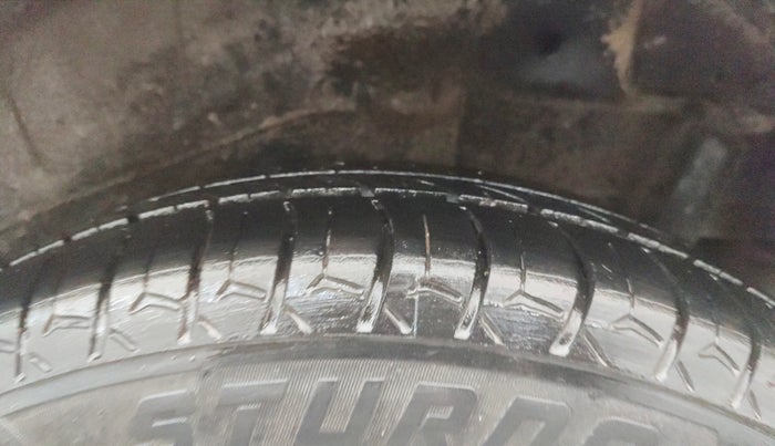 2014 Maruti Wagon R 1.0 VXI, Petrol, Manual, 88,292 km, Left Rear Tyre Tread