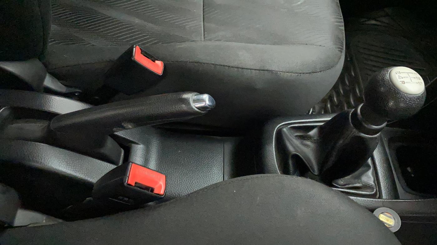 2012 Maruti Swift VXI, Petrol, Manual, 86,417 km, Gear Lever