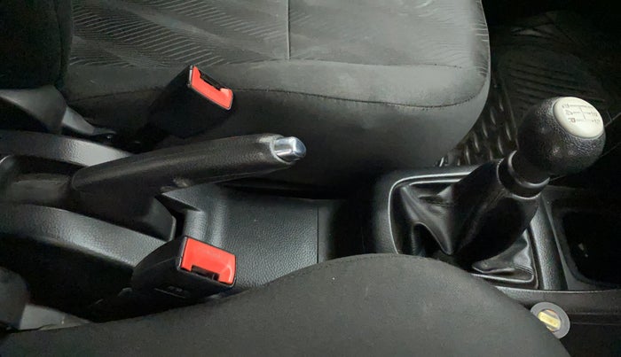 2012 Maruti Swift VXI, Petrol, Manual, 86,417 km, Gear Lever