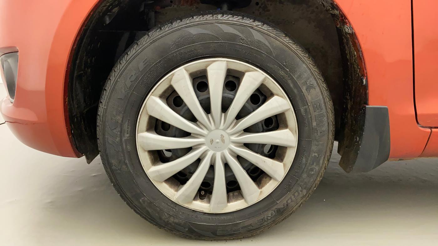 2012 Maruti Swift VXI, Petrol, Manual, 86,417 km, Left Front Wheel