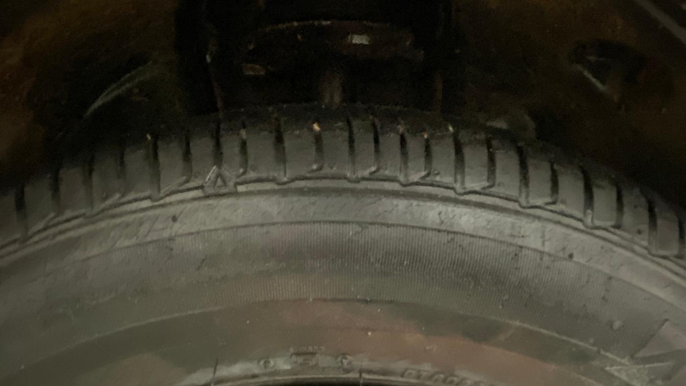 2016 Tata Tiago XM DIESEL, Diesel, Manual, 64,417 km, Right Front Tyre Tread