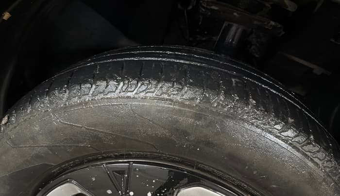 2023 Tata PUNCH PURE MT, Petrol, Manual, 76,618 km, Right Front Tyre Tread