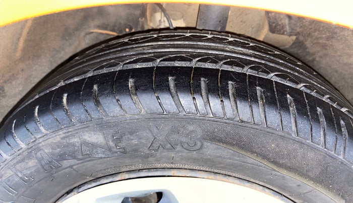 2018 Tata Tiago XZ PETROL, Petrol, Manual, 35,336 km, Left Front Tyre Tread