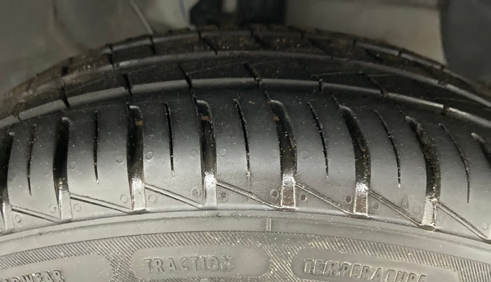 2022 Hyundai GRAND I10 NIOS SPORTZ PETROL, Petrol, Manual, 1,705 km, Right Front Tyre Tread