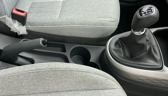 2022 Hyundai GRAND I10 NIOS SPORTZ PETROL, Petrol, Manual, 1,705 km, Gear Lever