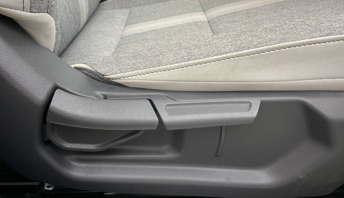 2022 Hyundai GRAND I10 NIOS SPORTZ PETROL, Petrol, Manual, 1,705 km, Driver Side Adjustment Panel