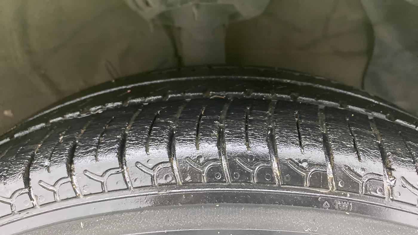 2018 Hyundai NEW SANTRO SPORTZ AMT, Petrol, Automatic, 35,326 km, Right Front Tyre Tread
