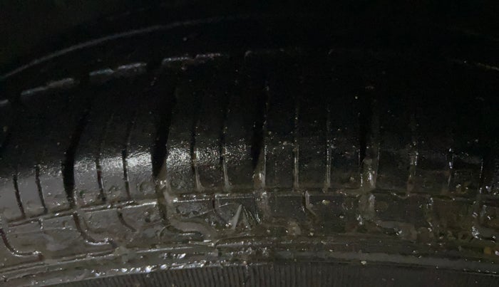 2017 Maruti Alto K10 LXI (O), CNG, Manual, 77,470 km, Left Front Tyre Tread