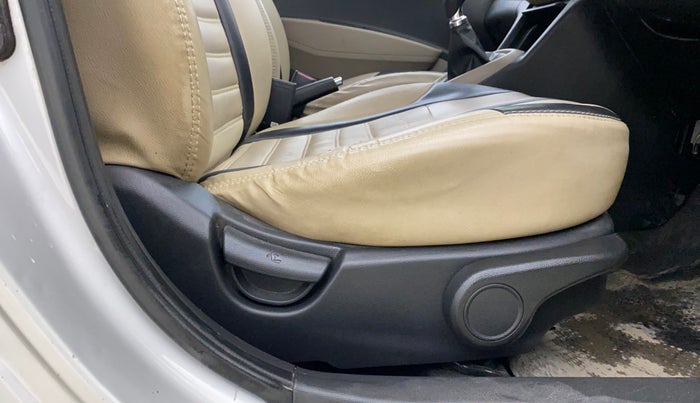 2014 Hyundai Xcent S 1.2, Petrol, Manual, 74,948 km, Driver Side Adjustment Panel