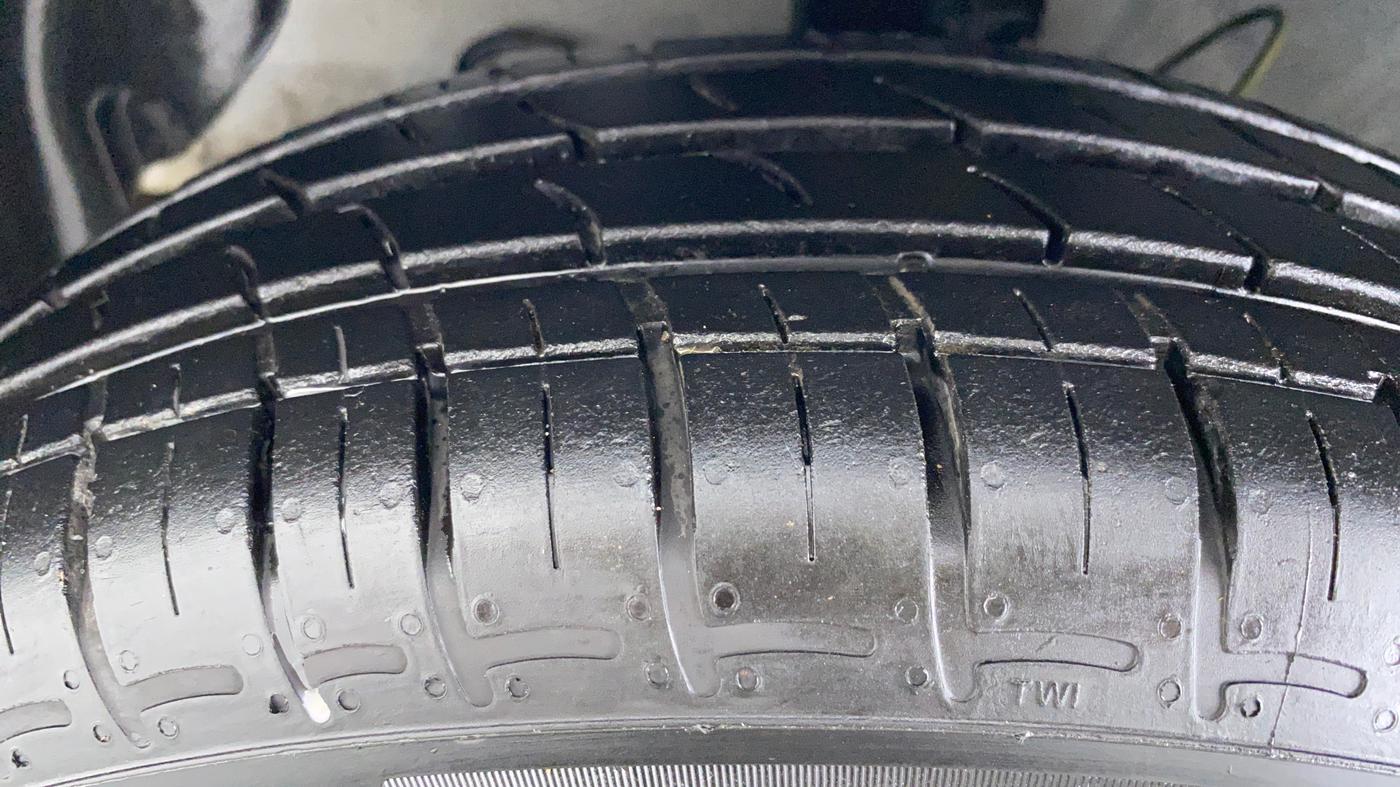 2021 Hyundai AURA S CNG, CNG, Manual, 3,869 km, Left Front Tyre Tread