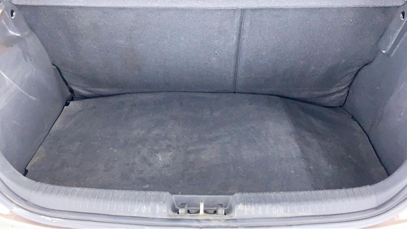 2012 Hyundai i20 SPORTZ 1.2, Petrol, Manual, 70,193 km, Boot Inside