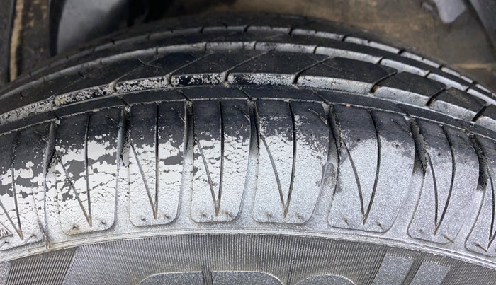 2012 Hyundai i20 SPORTZ 1.2, Petrol, Manual, 70,193 km, Left Rear Tyre Tread