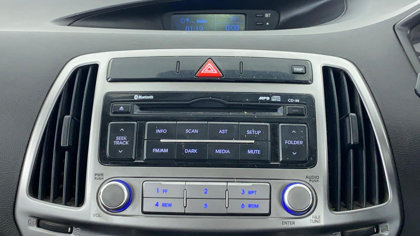 2012 Hyundai i20 SPORTZ 1.2, Petrol, Manual, 70,193 km, Infotainment System
