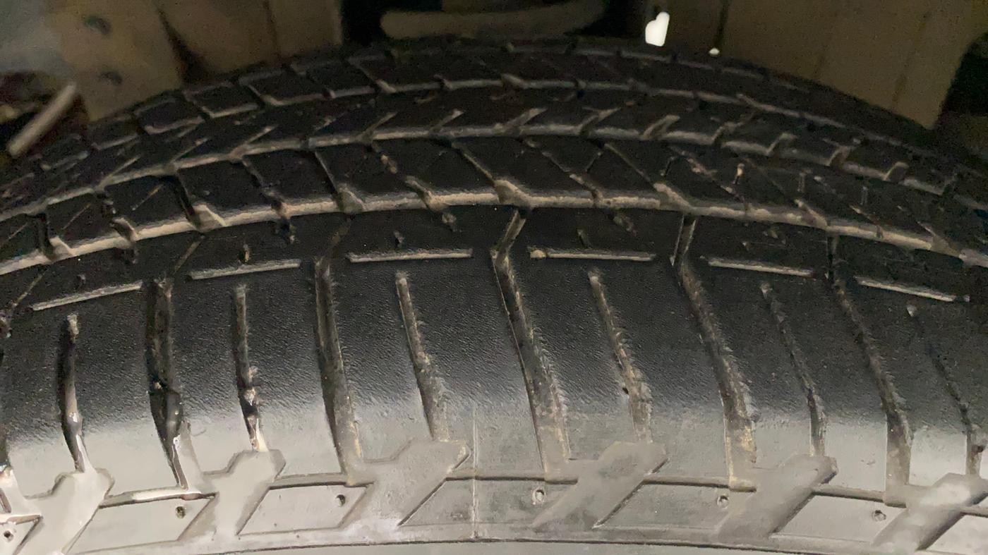 2021 Mahindra Scorpio S5, Diesel, Manual, 29,793 km, Right Front Tyre Tread