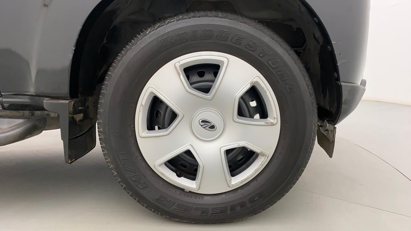 2021 Mahindra Scorpio S5, Diesel, Manual, 29,793 km, Right Front Wheel