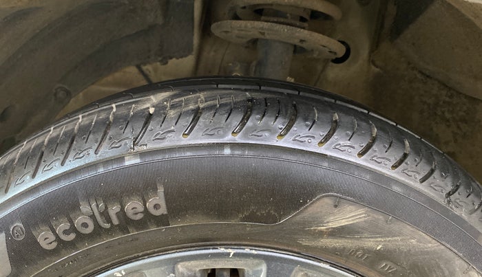 2020 Maruti XL6 ALPHA AT, Petrol, Automatic, 1,13,200 km, Left Front Tyre Tread