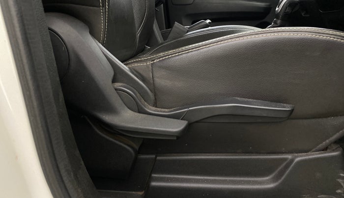 2020 Maruti XL6 ALPHA AT, Petrol, Automatic, 1,13,200 km, Driver Side Adjustment Panel