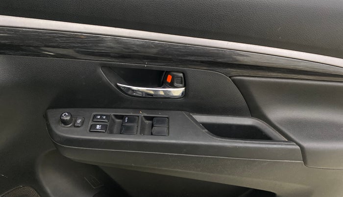 2020 Maruti XL6 ALPHA AT, Petrol, Automatic, 1,13,200 km, Driver Side Door Panels Control