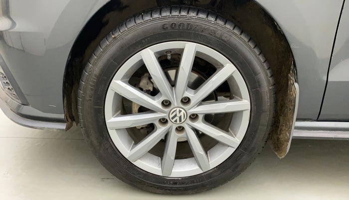 2020 Volkswagen Polo HIGHLINE PLUS 1.0, Petrol, Manual, 27,236 km, Left Front Wheel