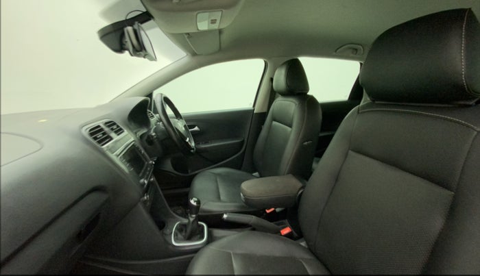 2020 Volkswagen Polo HIGHLINE PLUS 1.0, Petrol, Manual, 27,236 km, Right Side Front Door Cabin