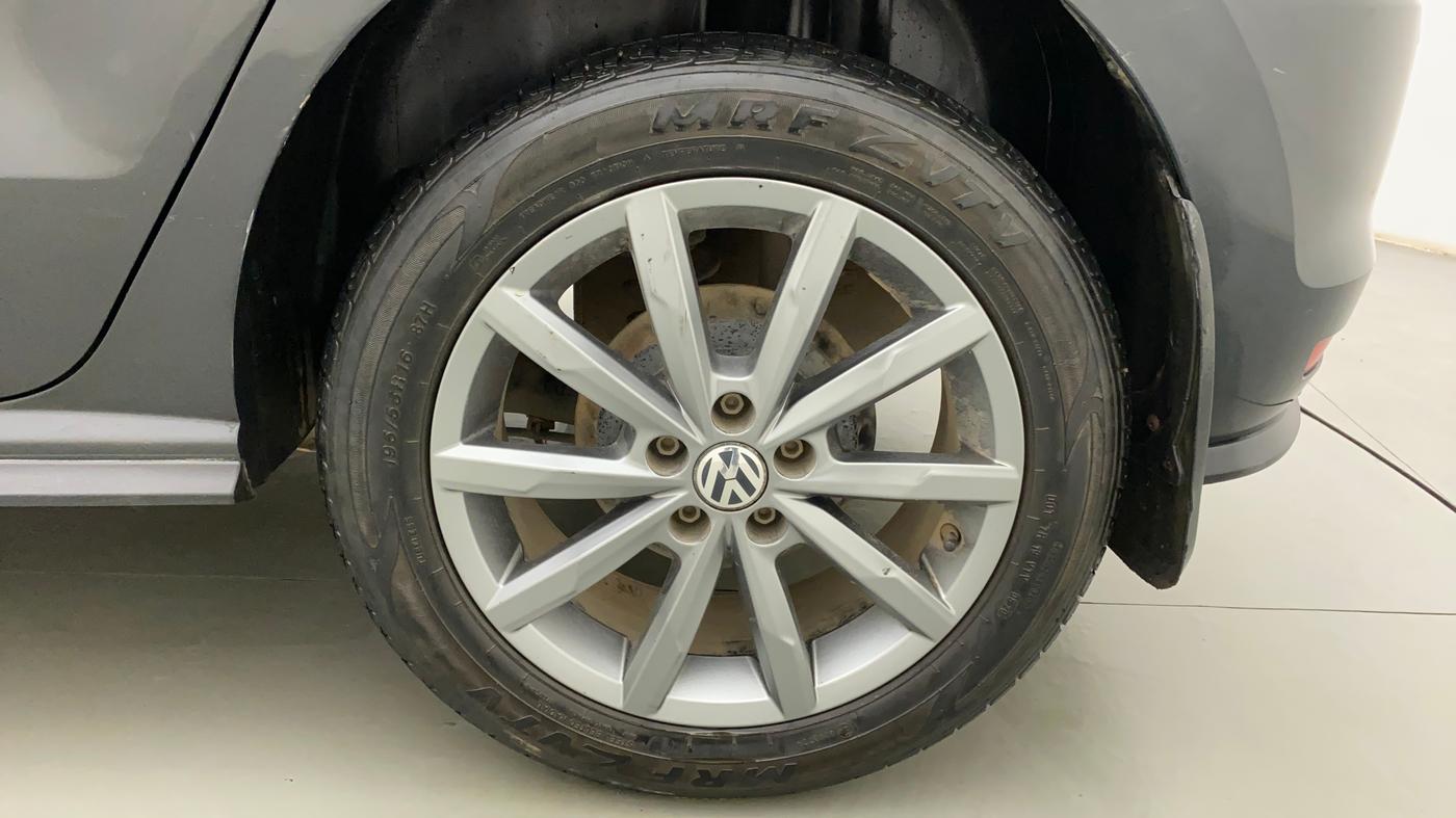 2020 Volkswagen Polo HIGHLINE PLUS 1.0, Petrol, Manual, 27,236 km, Left Rear Wheel