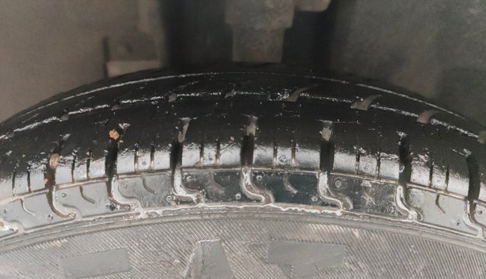 2018 Datsun Redi Go T (O), Petrol, Manual, 43,373 km, Left Front Tyre Tread