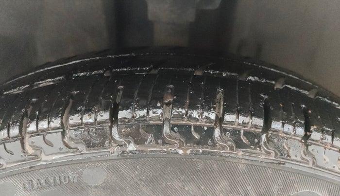 2018 Datsun Redi Go T (O), Petrol, Manual, 43,373 km, Right Front Tyre Tread