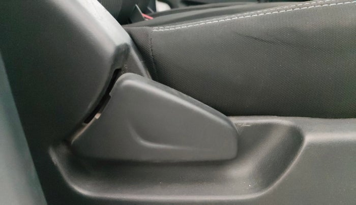 2018 Datsun Redi Go T (O), Petrol, Manual, 43,373 km, Driver Side Adjustment Panel