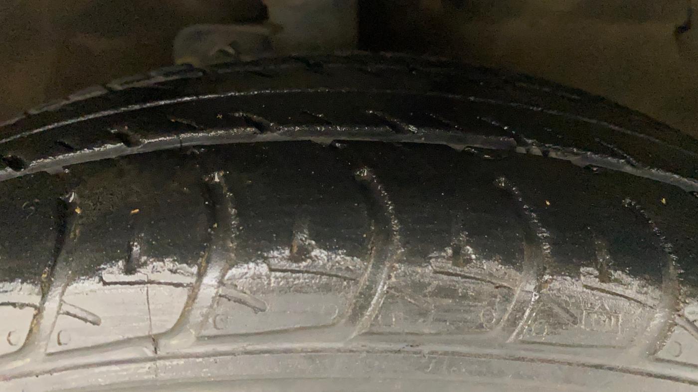2018 Maruti Celerio VXI AMT, Petrol, Automatic, 40,683 km, Right Front Tyre Tread