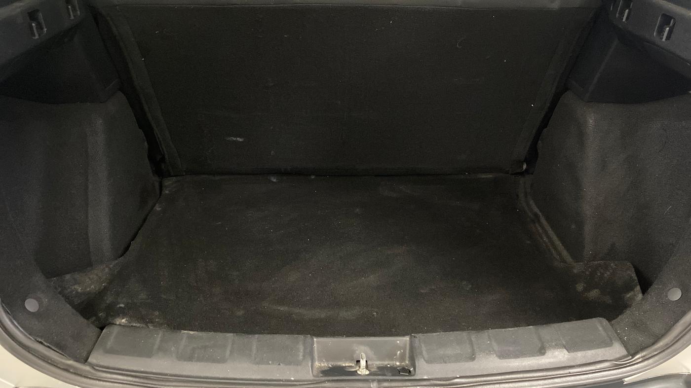 2018 Tata NEXON XM PETROL, Petrol, Manual, 33,956 km, Boot Inside