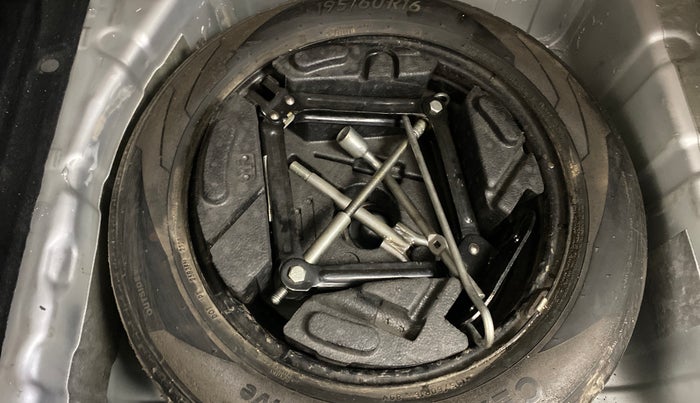 2018 Tata NEXON XM PETROL, Petrol, Manual, 33,956 km, Spare Tyre