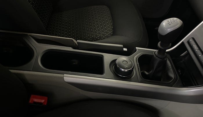 2018 Tata NEXON XM PETROL, Petrol, Manual, 33,956 km, Gear Lever