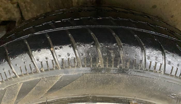 2016 Maruti Celerio VXI, Petrol, Manual, 91,606 km, Right Rear Tyre Tread