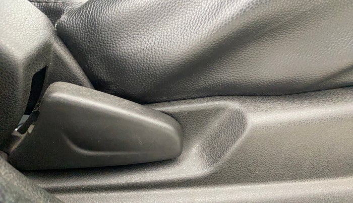 2017 Renault Kwid CLIMBER 1.0 AMT, Petrol, Automatic, 60,847 km, Driver Side Adjustment Panel