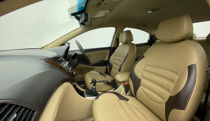 2012 Hyundai Verna FLUIDIC 1.6 VTVT SX, Petrol, Manual, 67,486 km, Right Side Front Door Cabin