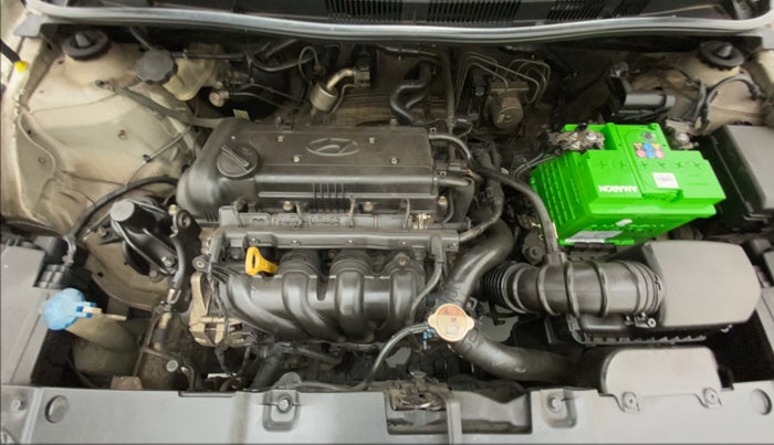 2012 Hyundai Verna FLUIDIC 1.6 VTVT SX, Petrol, Manual, 67,486 km, Open Bonet