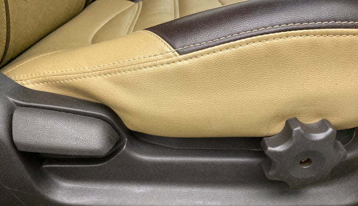 2012 Hyundai Verna FLUIDIC 1.6 VTVT SX, Petrol, Manual, 67,486 km, Driver Side Adjustment Panel