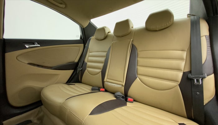 2012 Hyundai Verna FLUIDIC 1.6 VTVT SX, Petrol, Manual, 67,486 km, Right Side Rear Door Cabin